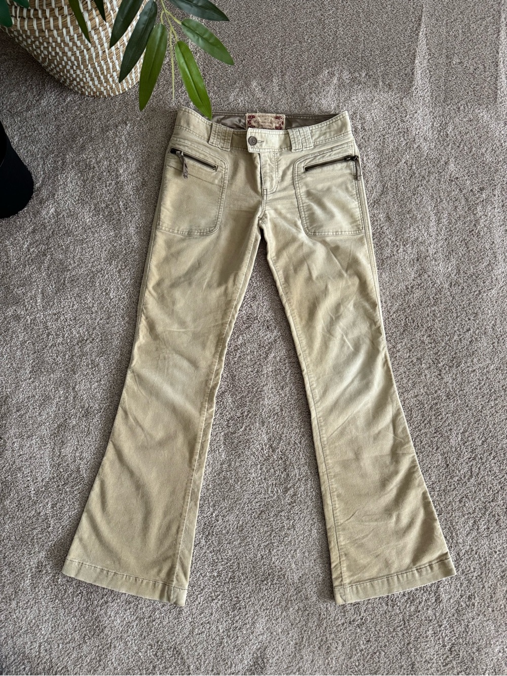 Women’s Y2K Vintage Beige Flare Jeans